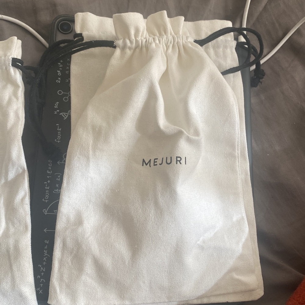 MEJURI jewelry dust bag new